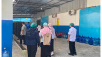 Dinkes Rembang Sidak dapur SPPG dan mengambil sampel makanan untuk diuji di laboratorium. Foto Istimewa