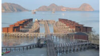 Kondisi air laut di Labuan Bajo yang sempat surut usai terjadi gempa NTT M 77 pada Sabtu pagi 15 Agustus 2026. Threads maulidyamrn