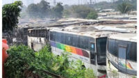 Kondisi usai insiden kebakaran yang melanda pangkalan bus PO Sinarjaya. ANTARA Pradita Kurniawan Syah