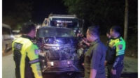 Mobil yang ditumpangi pendakwah kondang KH Anwar Zahid mengalami kecelakaan. (Foto _ istimewa) Mobil yang ditumpangi pendakwah kondang KH Anwar Zahid mengalami kecelakaan. Foto istimewa