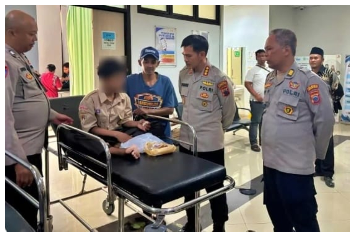 Polresta Magelang berkunjung Rumah sakit tempat para siswa dirawat. foto Istimewa