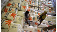 Stok Beras di Bulog . (foto _ Istimewa) Stok Beras di Bulog . foto Istimewa