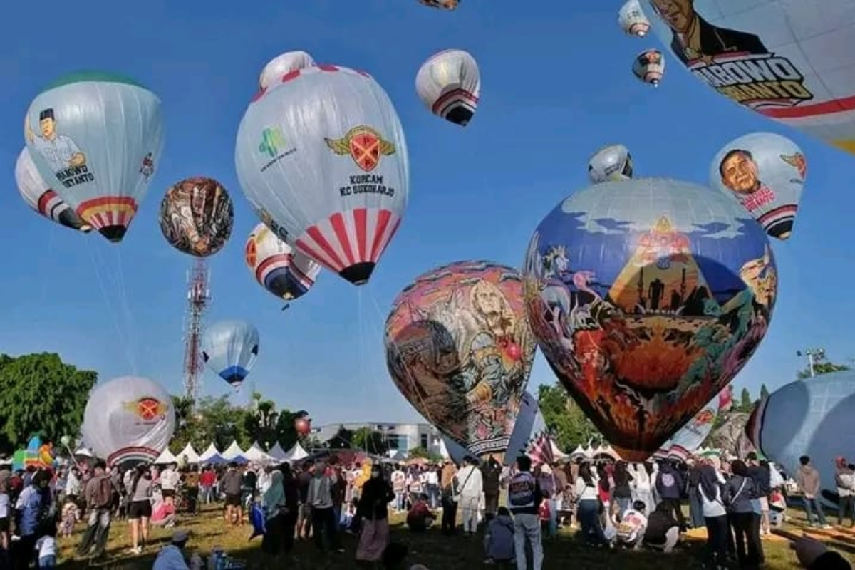 Tunas Bumi Fest 2026 di Wonosobo menerbangkan 40 balon udara bergambar program pemerintah dan pesan sosialisasi. 1