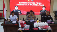Polisi mengamankan tiga tersangka dan barang bukti 4 gram sabu dalam pengungkapan kasus narkoba di Muntilan Magelang